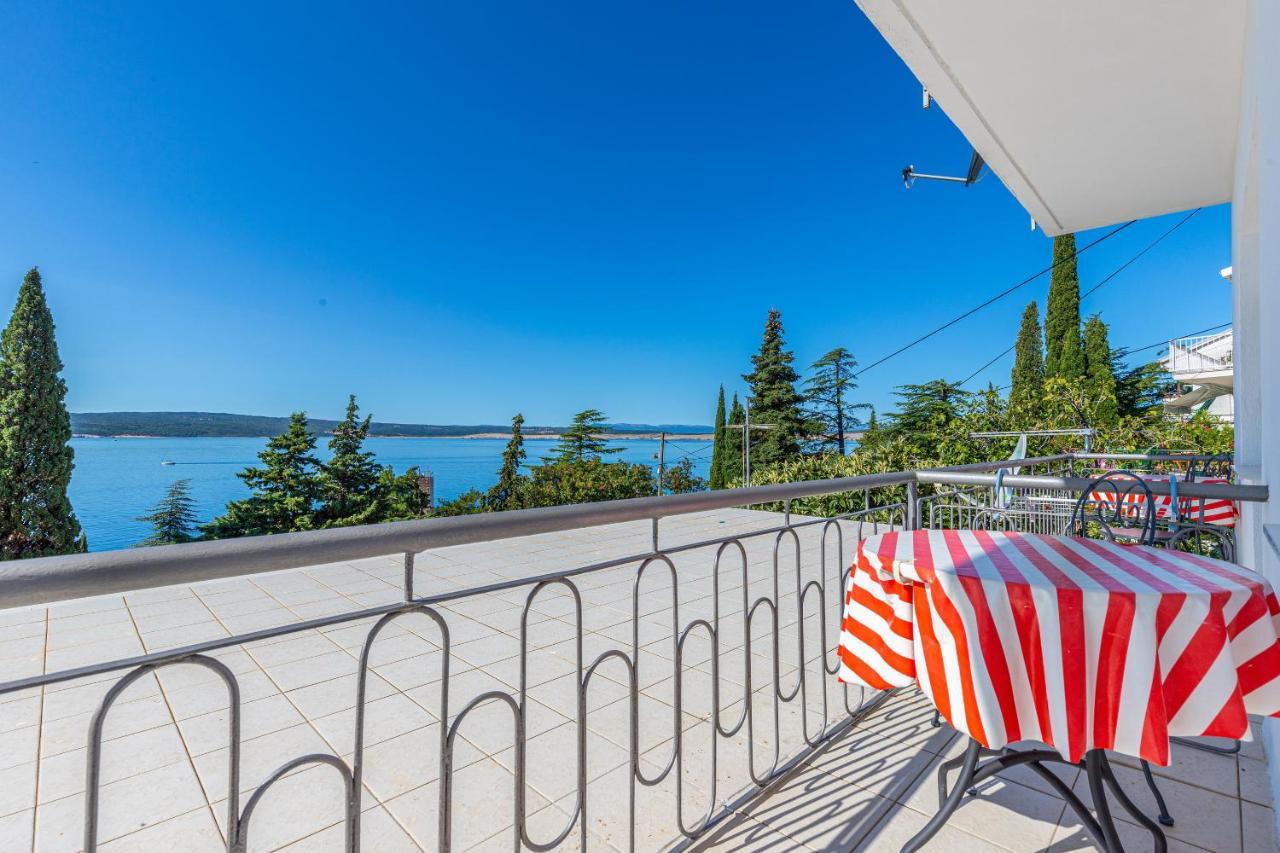 Apartmani Loki Dramalj Esterno foto