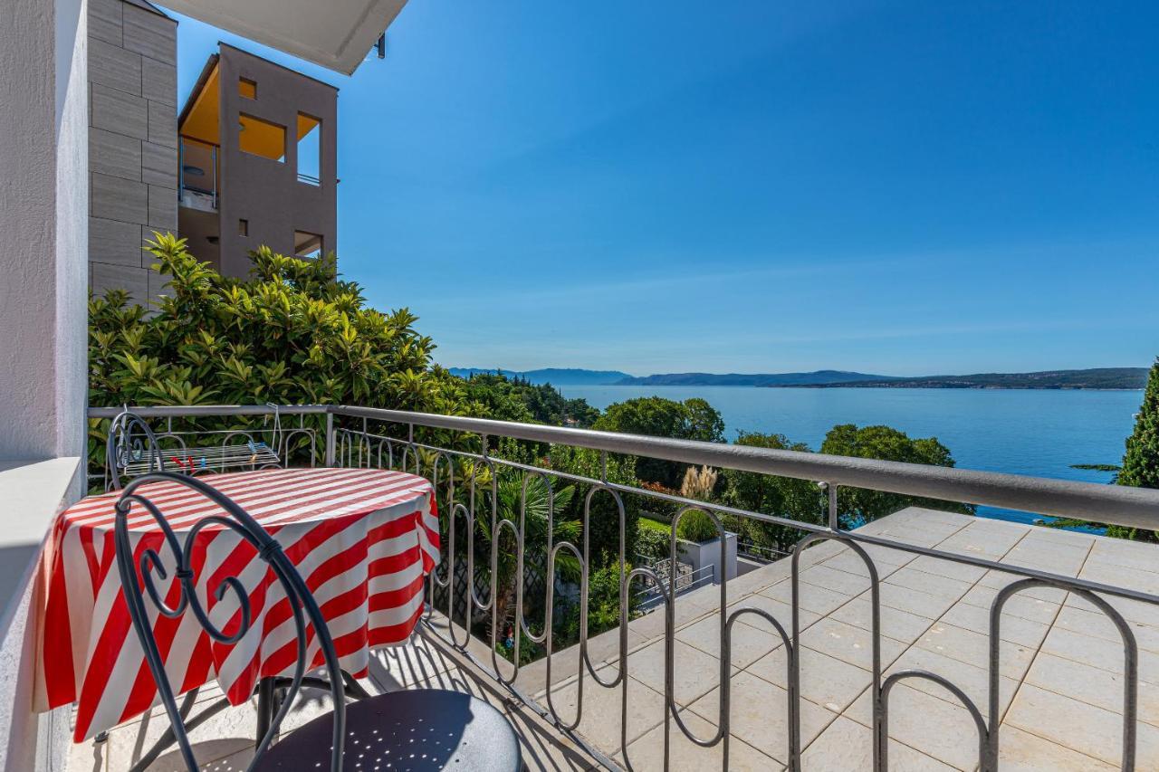 Apartmani Loki Dramalj Esterno foto