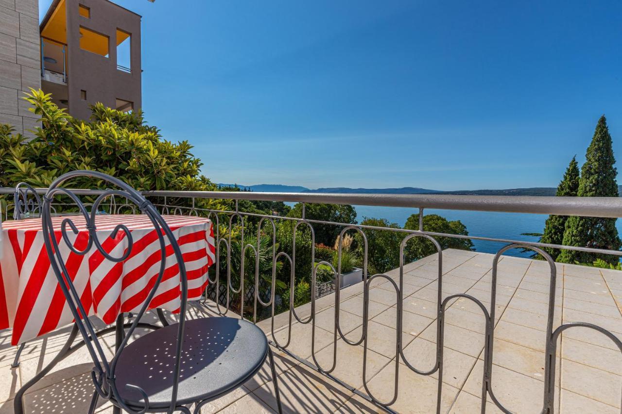 Apartmani Loki Dramalj Esterno foto