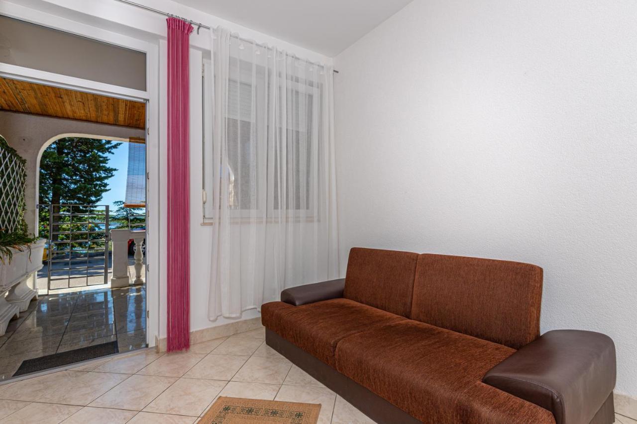 Apartmani Loki Dramalj Esterno foto