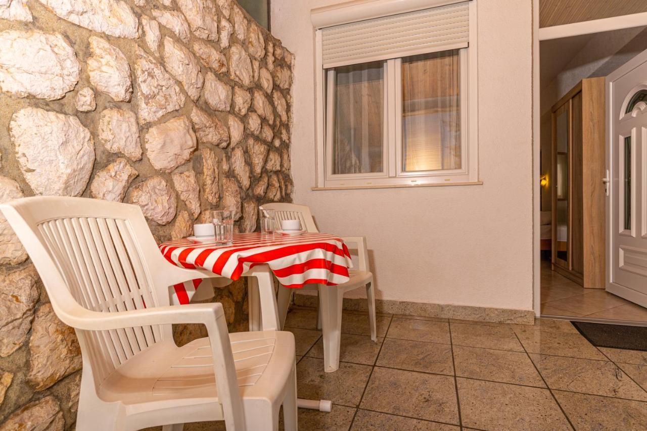 Apartmani Loki Dramalj Esterno foto