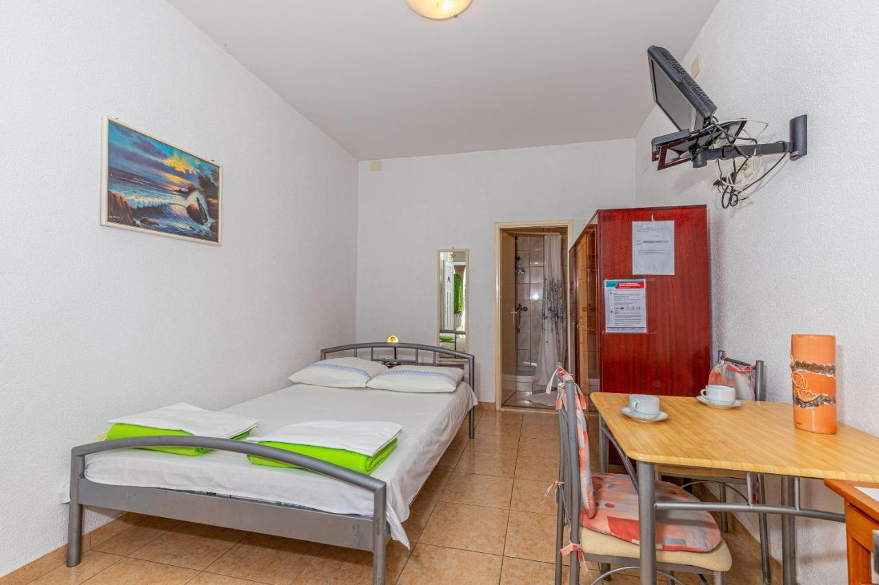 Apartmani Loki Dramalj Esterno foto