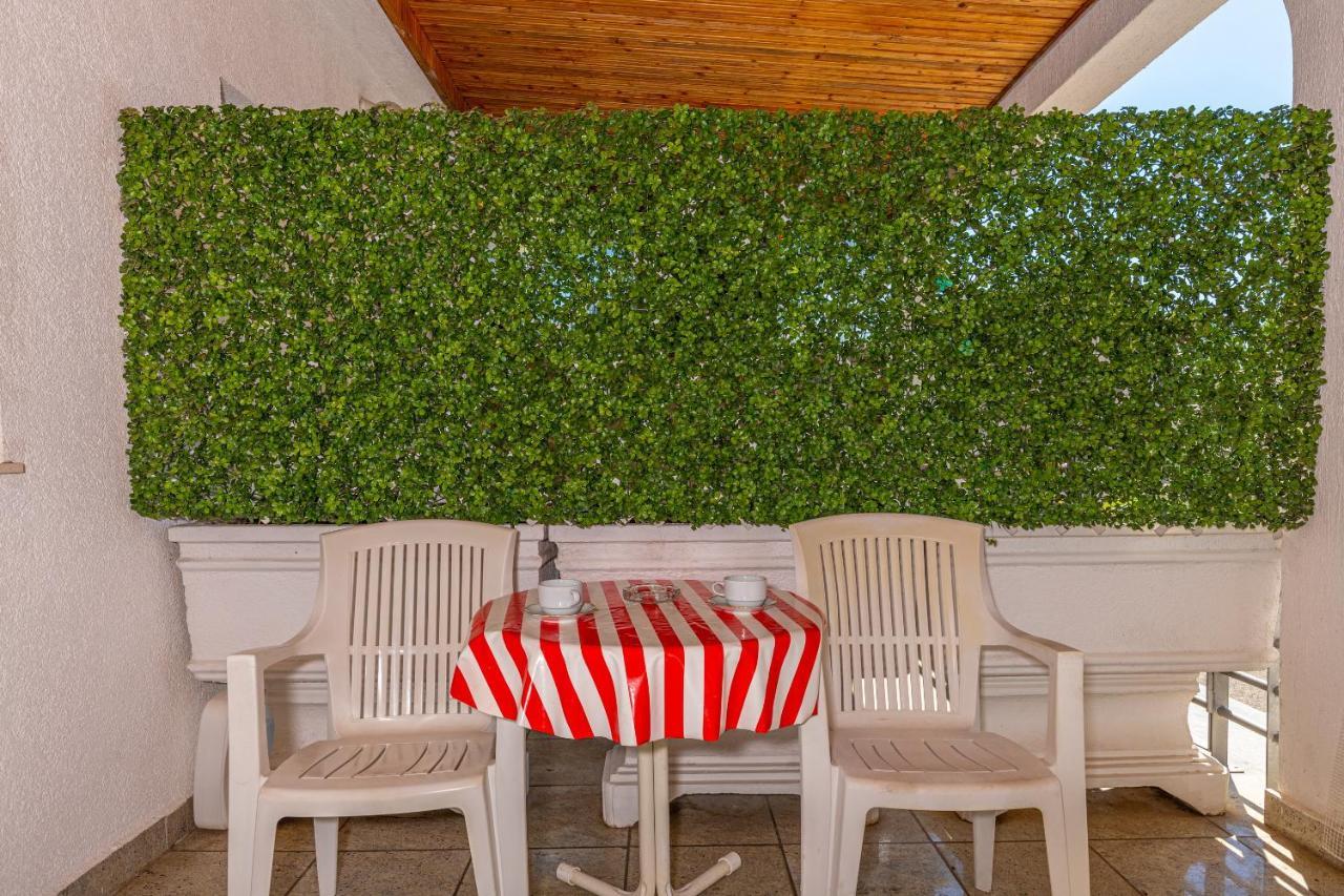 Apartmani Loki Dramalj Esterno foto