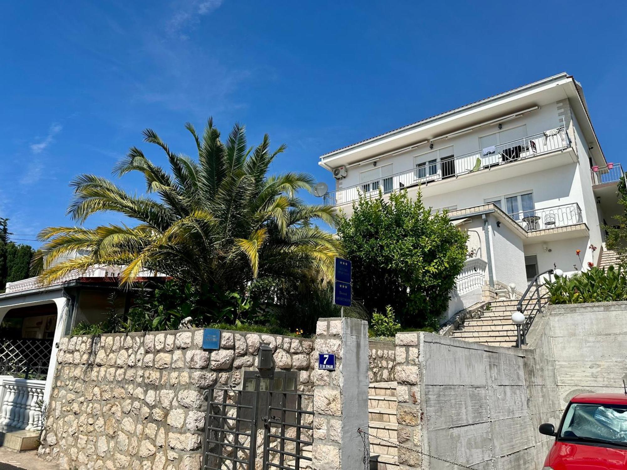 Apartmani Loki Dramalj Esterno foto