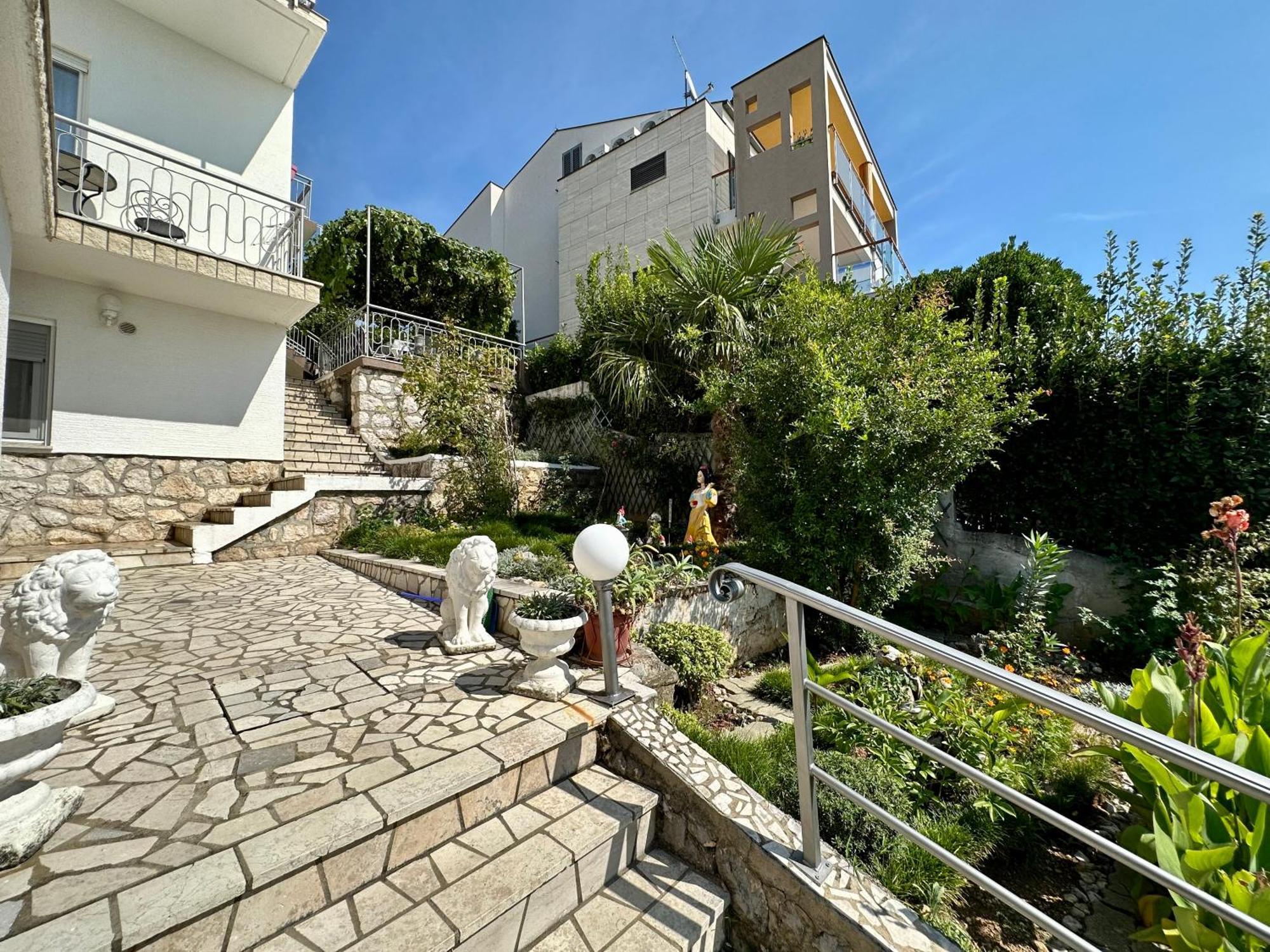Apartmani Loki Dramalj Esterno foto