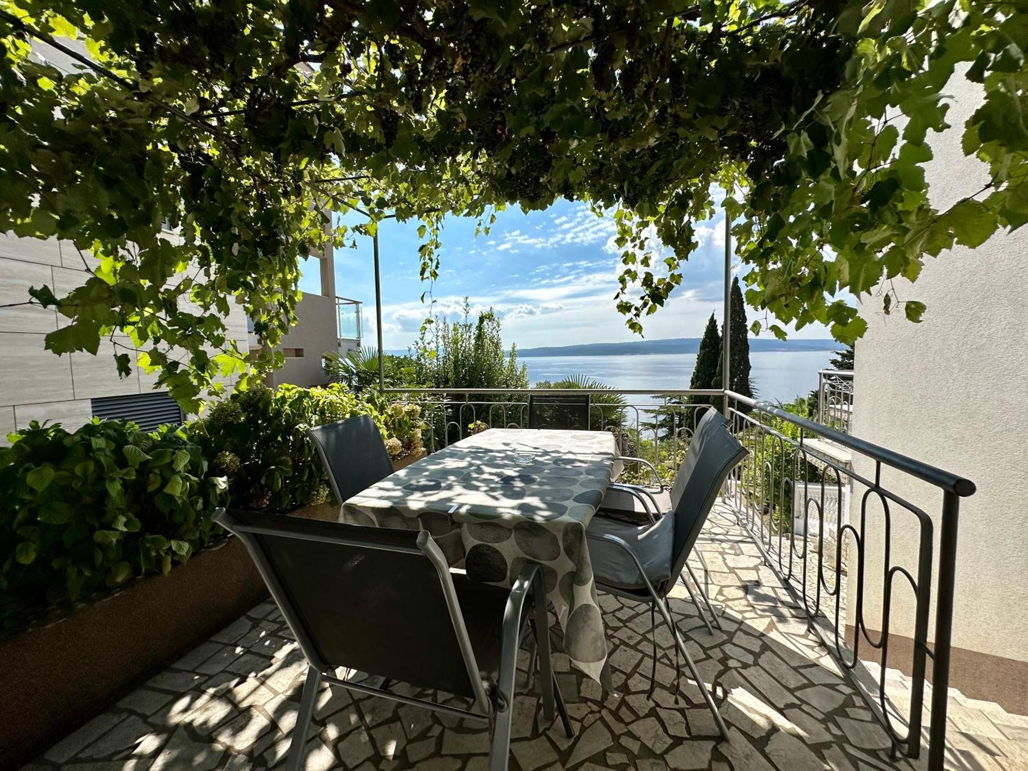 Apartmani Loki Dramalj Esterno foto
